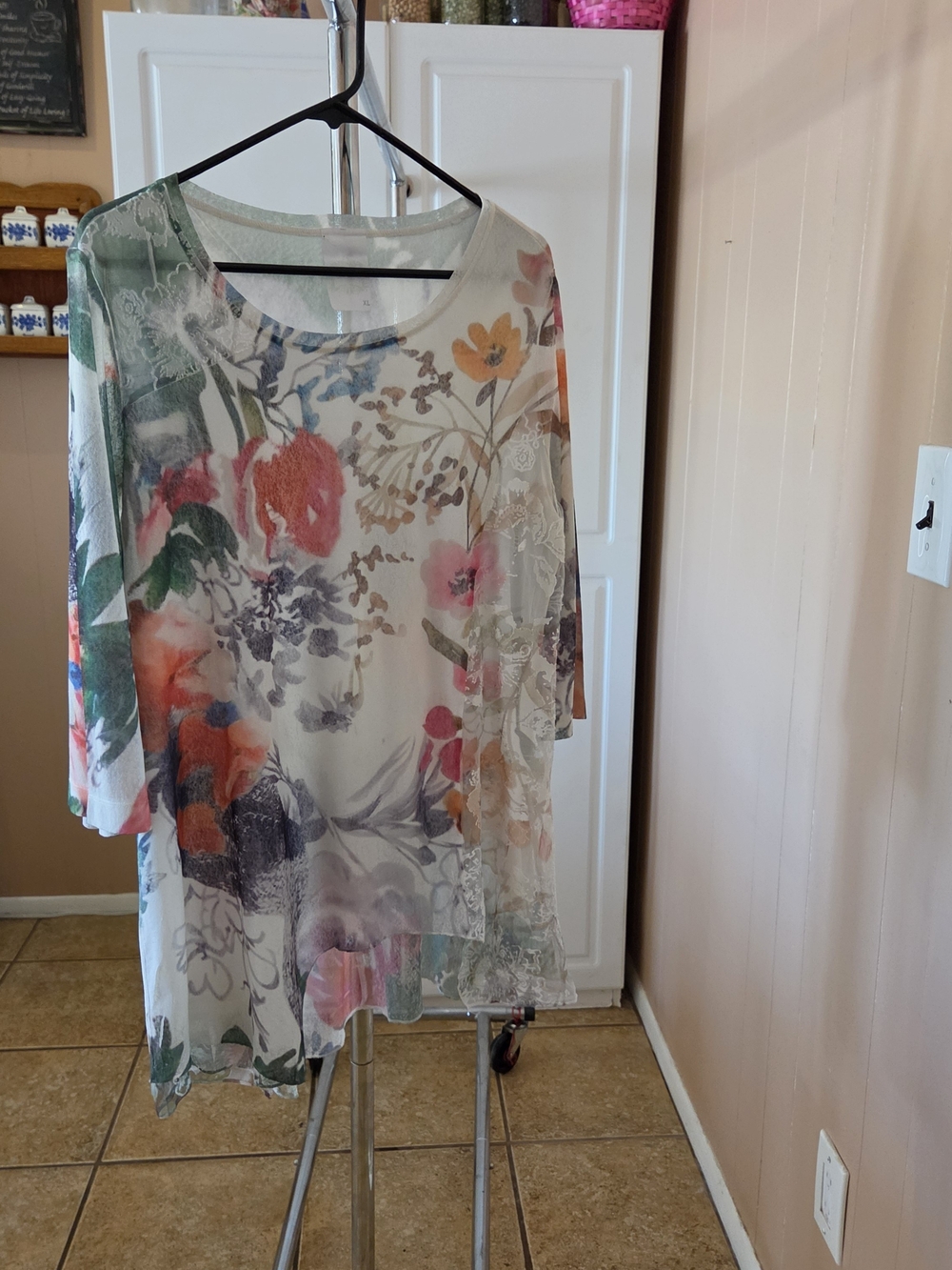 Floral Sheer Lightweight Women’s Top - Multicolor